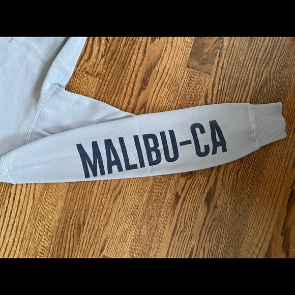 ⚡️RARE Brandy Melville Sweatshirt⚡️ - Picture 6 of 6